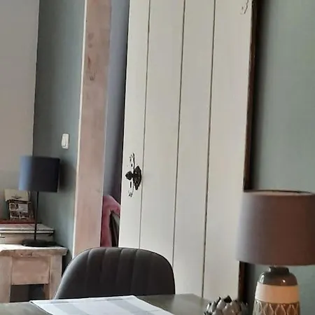 Am Apfelbaum